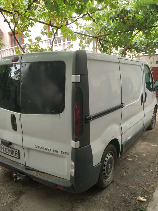 Opel Vivaro 1.9 Tdi an 2001, pentru marfa, inclus suport acoperis