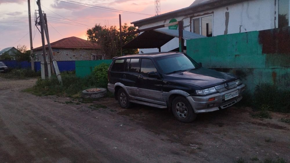Продам машину Саньенг муссо