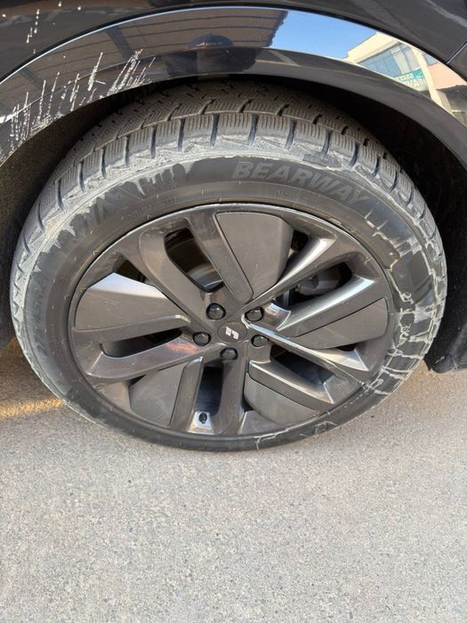 Lixang li 7 max 2023 yili