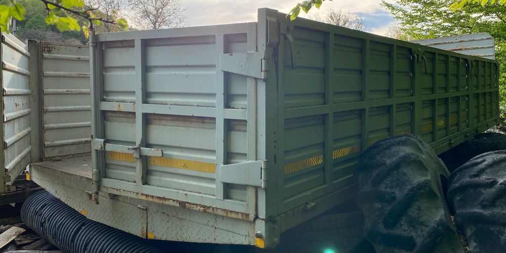 Caroserie metalică camion