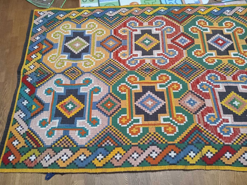 Macat vechi țesut manual ,Piesă autentică anii ’60–’70 Culori vii RAR