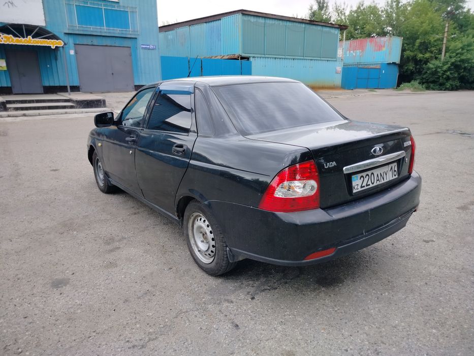 Продается приора 15 года