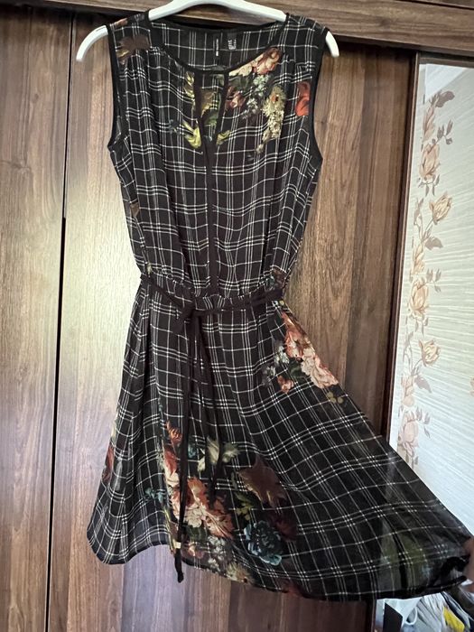 Платья S размер