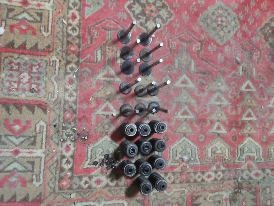 Запчасти продаются клапана