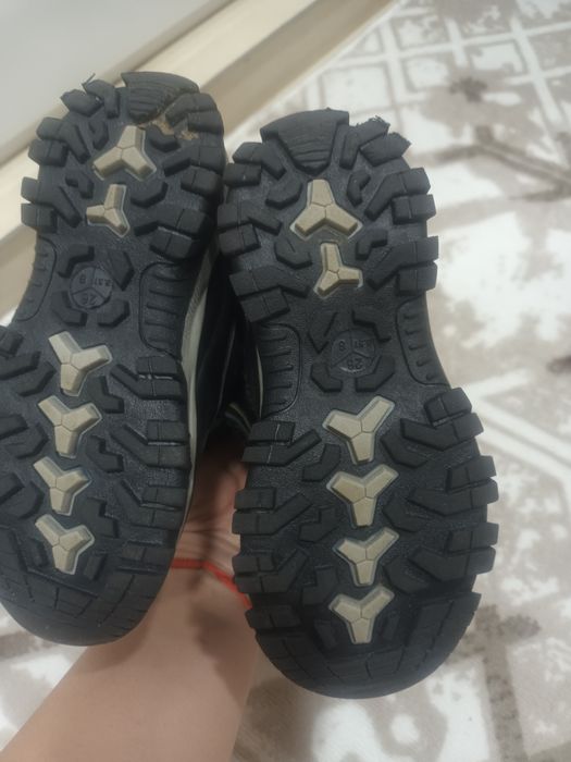 Детски боти номер 26.