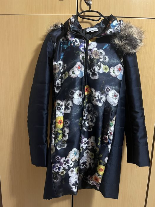 Un palton deosebit, marca Giorgal, realizat pe comandă, unicat