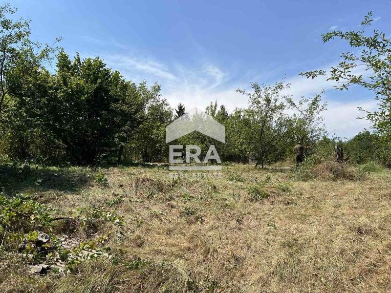 Парцел с Разрешение за строеж на еднофамилна къща в с. Черньово