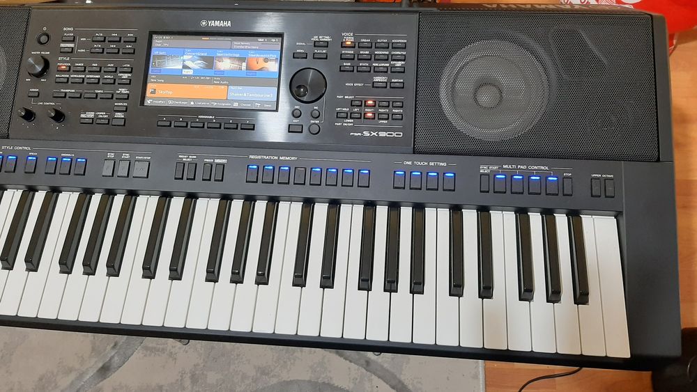 Orga Yamaha psr sx 900 cu husa si set Pro
