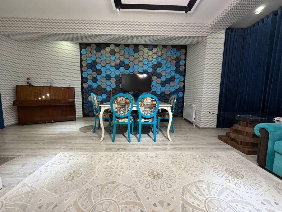 Yakkasaroyda remont mebeli bilan uy sotiladi