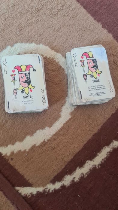 Carti de joc si de "dat in carti"