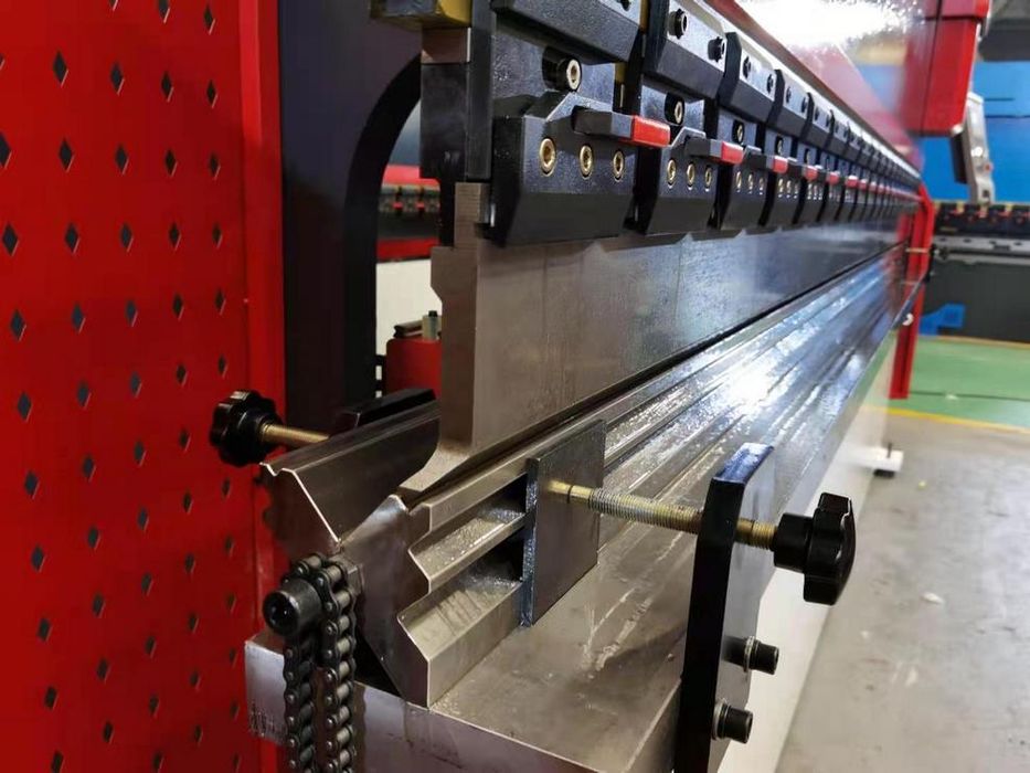 Листогибочный станок KMT KPB 1600