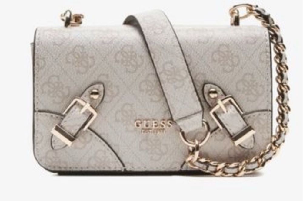 GUESS лого чанта
