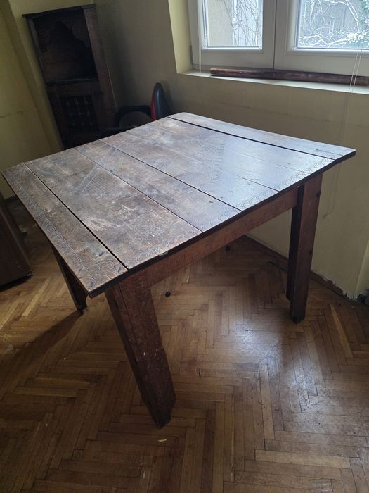 Старинни мебели дървени