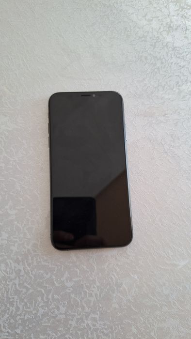 Продам iPhone XS
