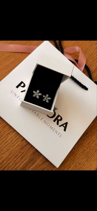 Пандора обеци Pandora
