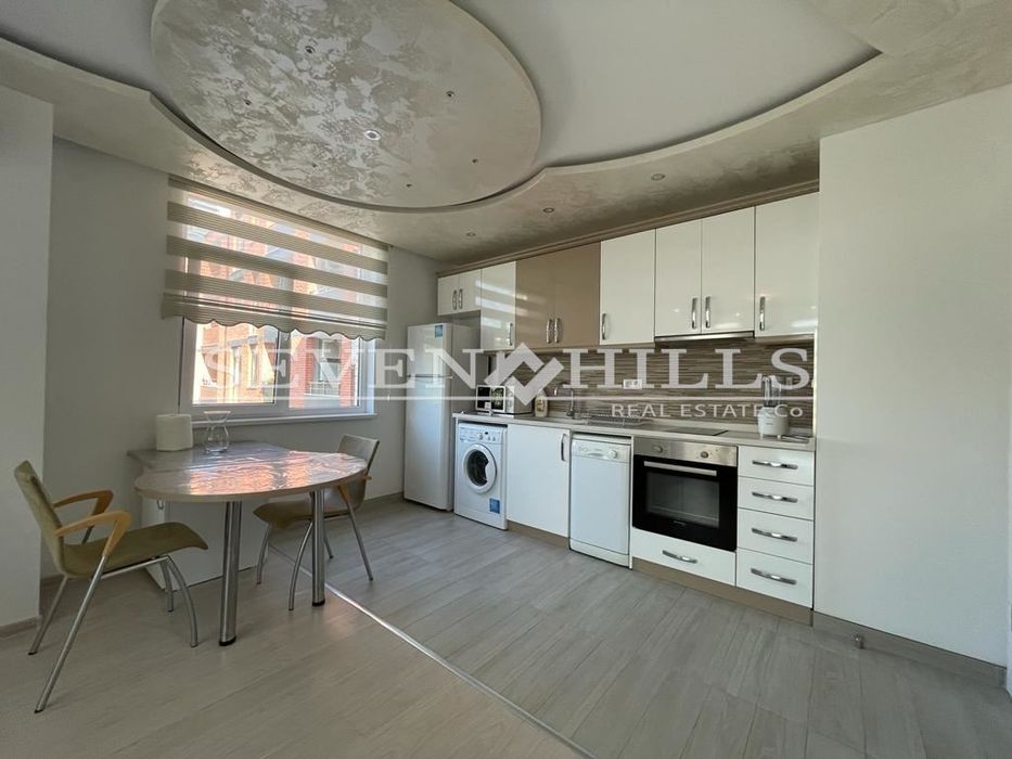 Дава се под наем Тристаен апартамент в Пловдив, Христо Смирненски - 80 кв.м за 750 € - Снимка #2