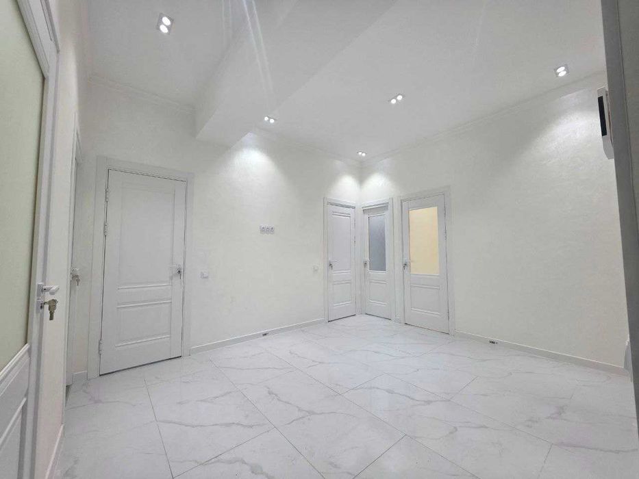 Продаётся 3х комн квартира на 2 этаже Ор-р Азимед