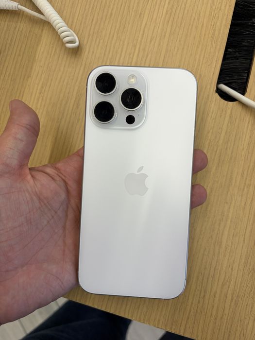 iPhone 16 Pro Max 256 gb White EAC