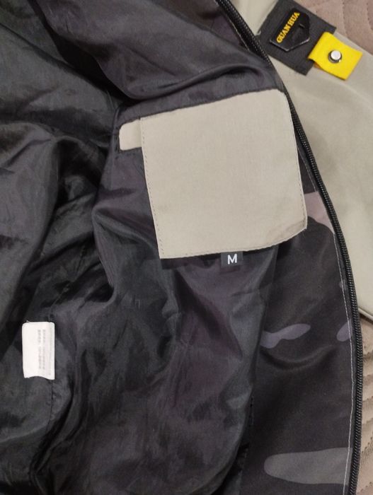 Продам детскую ветровку