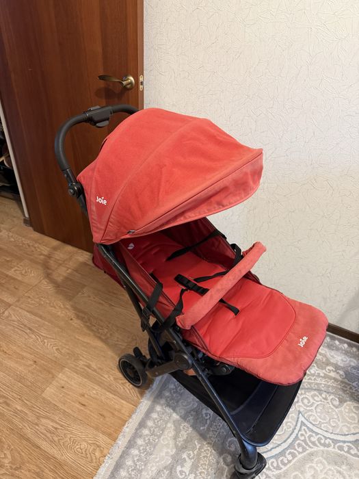 Коляска прогулочная