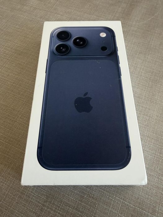 iPhone 17 pro 256GB Deep Blue