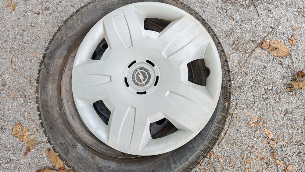 Зимни гуми Fulda 165/70 R14 + джанти и тасове