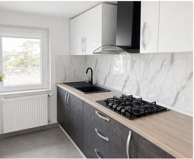 Casa / doua apartamente mari