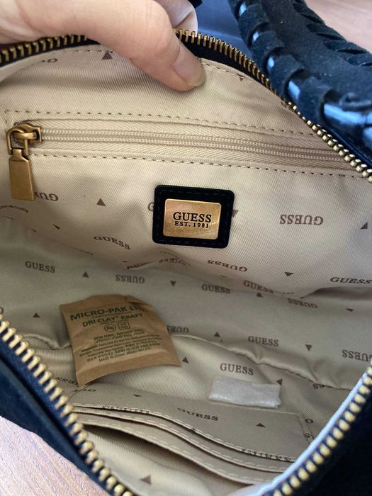 Сумка Guess Amita Hobo