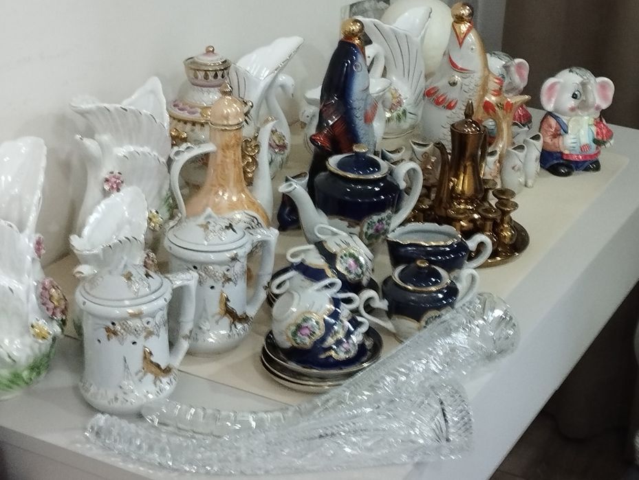 Набор фарфоровой посуды