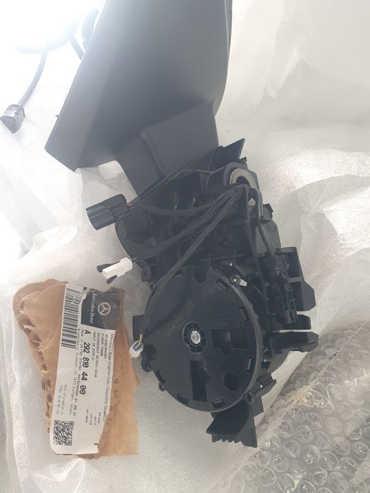 Mercedes  GLE Coupe (C292) оригинално огледало Ново