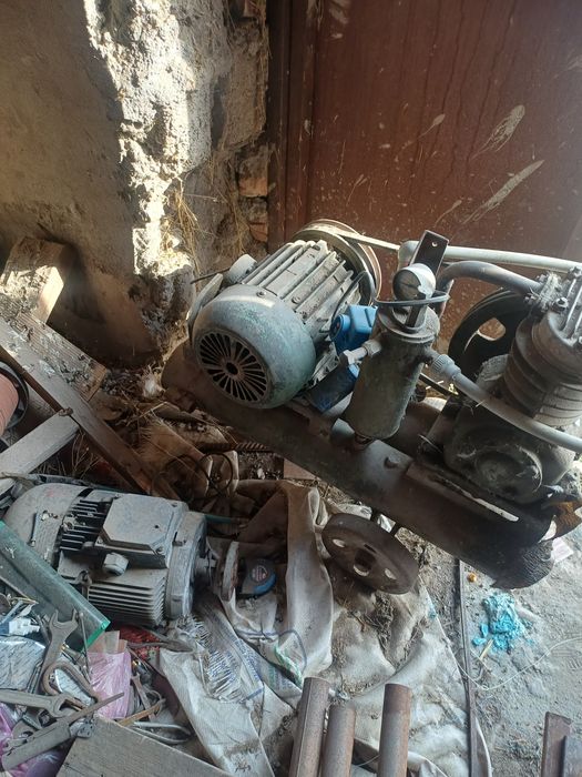 Продается компрессор для вулканизаций и.т.д.