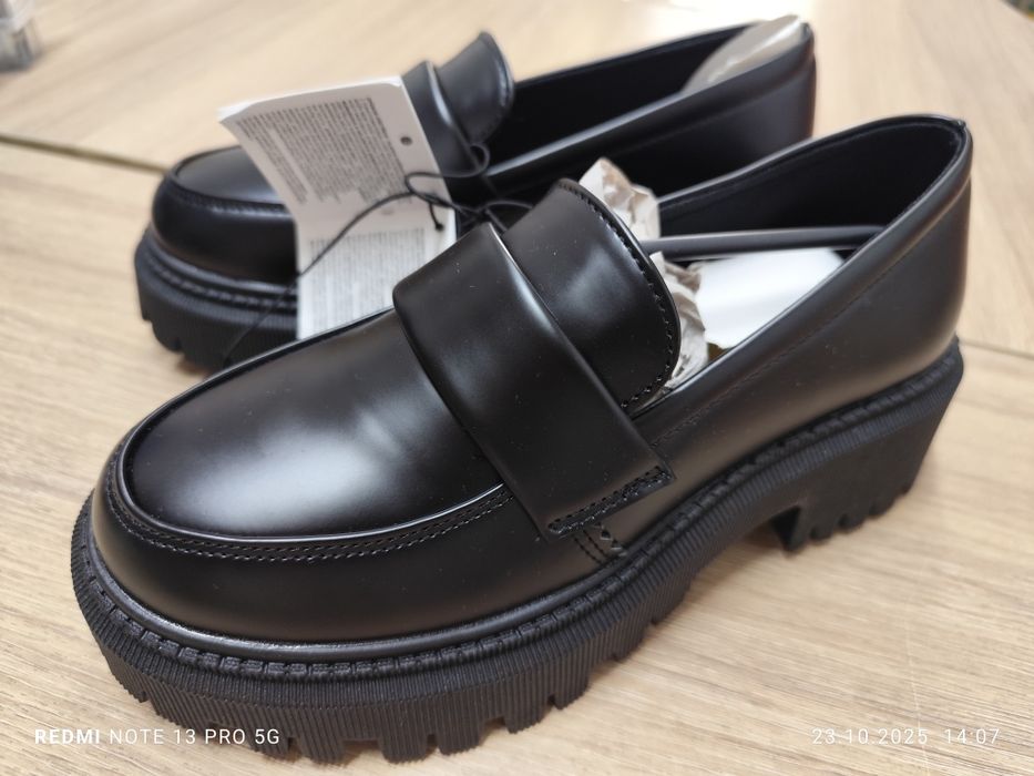 Дамски кожени обувки