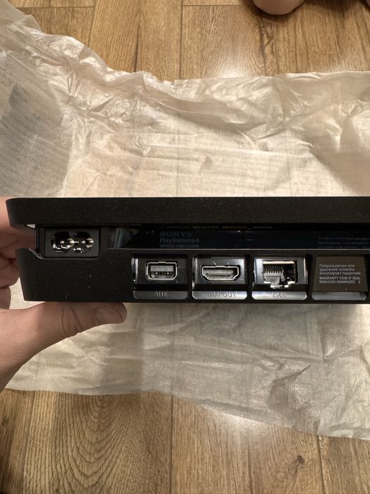 Playstation 4 slim 1 Tb