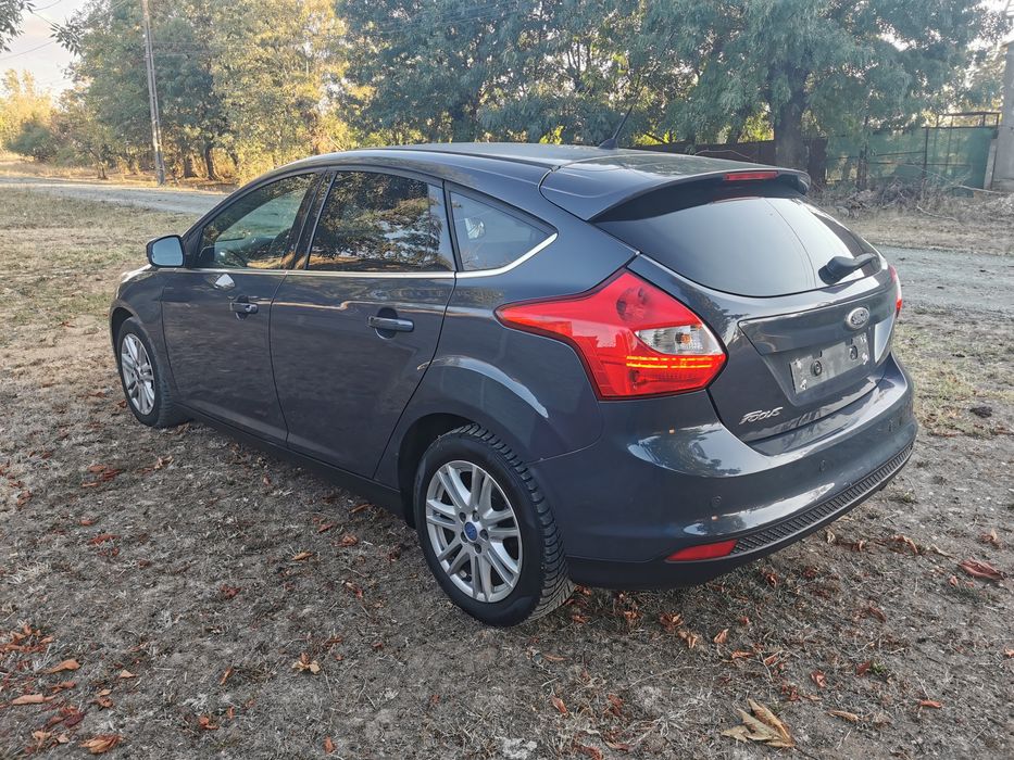 FORD Focus 2011 — imagine 5
