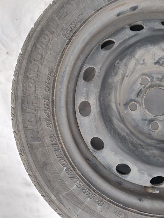 Шины летние Roadstone на дисках