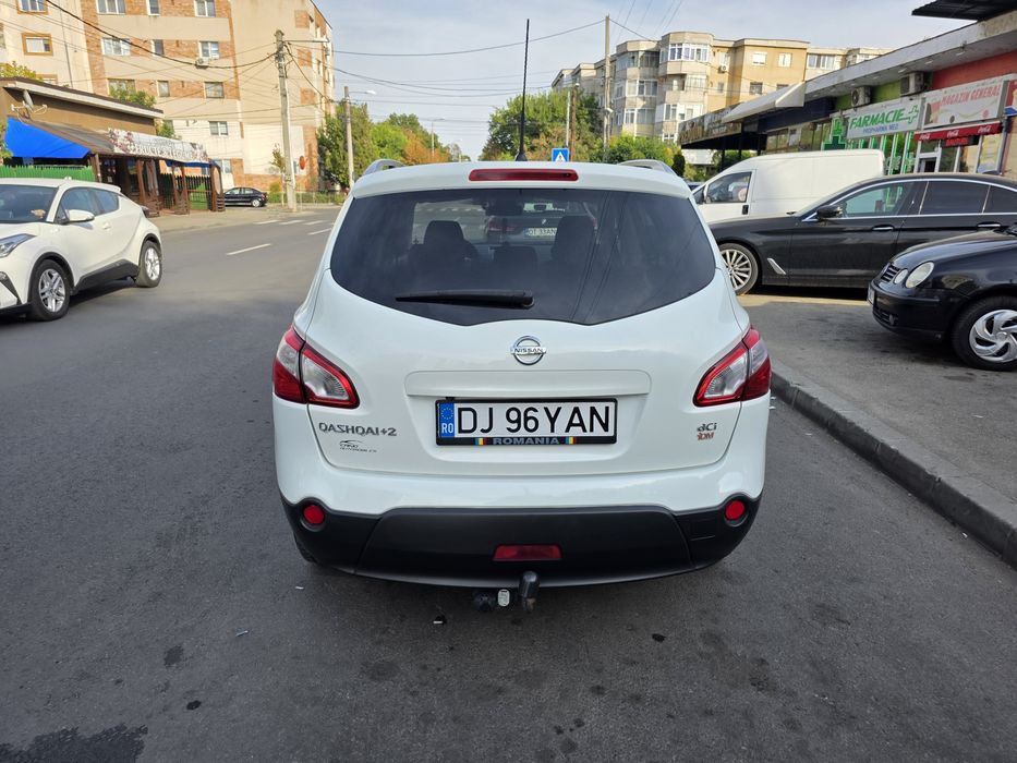 Nissan qashqai plus 2