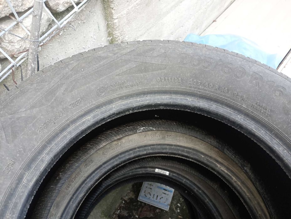 Anvelope de vânzare.