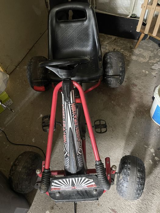 Kart cu pedale pentru copii cu varste 3-10 ani