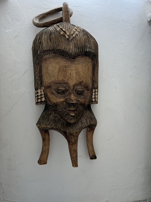 Дървени маски за стена от Африка