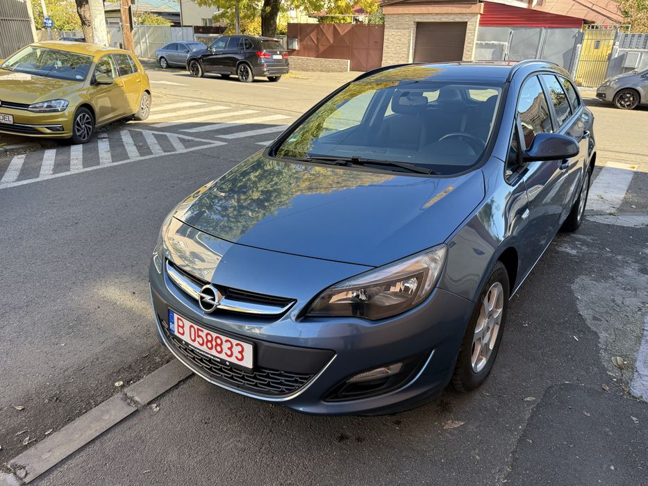 De vinzare Opel Astra j