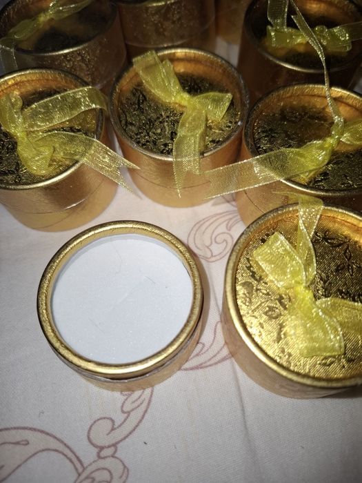 Подарочные коробки