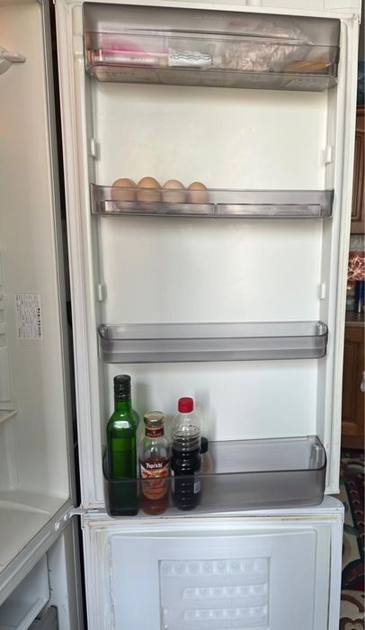 Холодильник марки Ariston