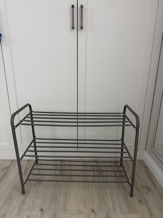 Продам обувницу …………………………………….