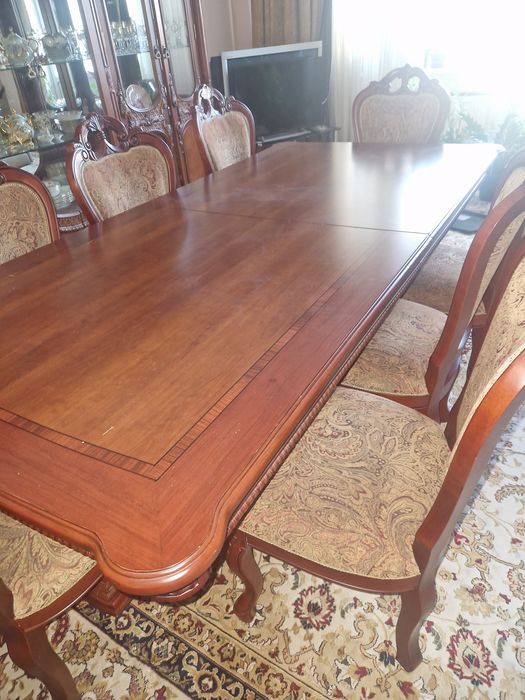 Столы , сиулья , банкетки