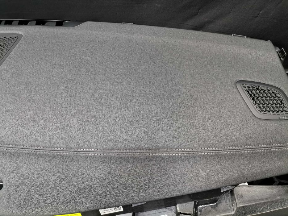 Черно Арматурно Табло BMW G11 G12 Facelift - HUD - Кожа - Перфектно