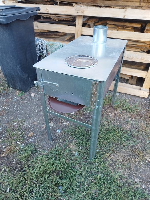 Sobă Pe lemne . Nu trimit!