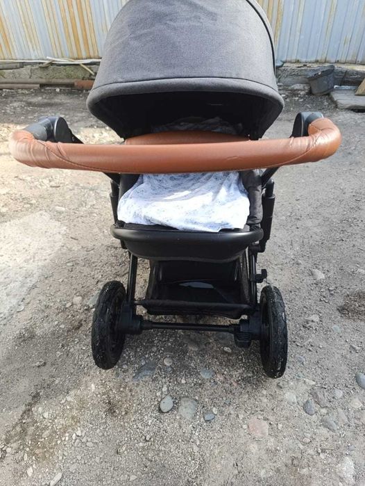 Продам детскую коляску