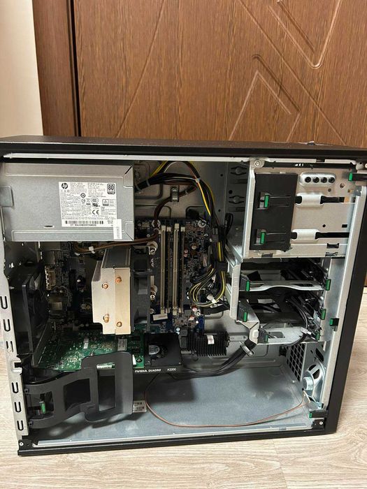 Продавам Компютър