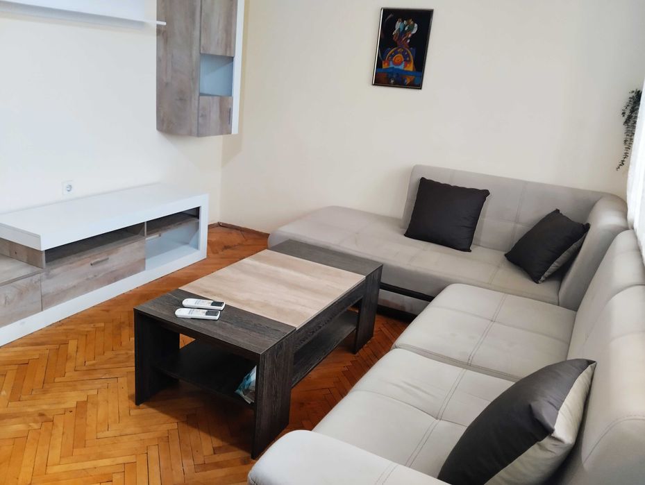 Продава се Двустаен апартамент в София, Център - 65 кв.м за 2277 €/кв.м - Снимка #1