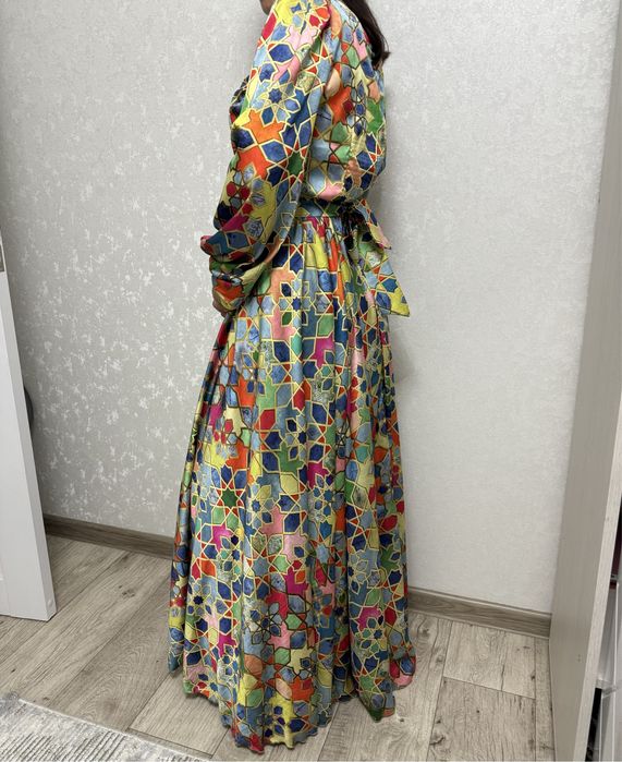 Продам два платья